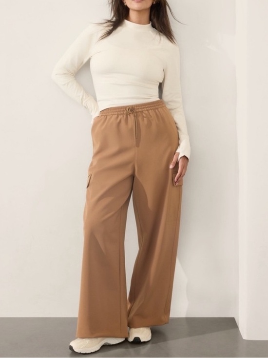 Athleta Pants - Athleta Promenade Cargo Wide Leg Pants Size Small NWT